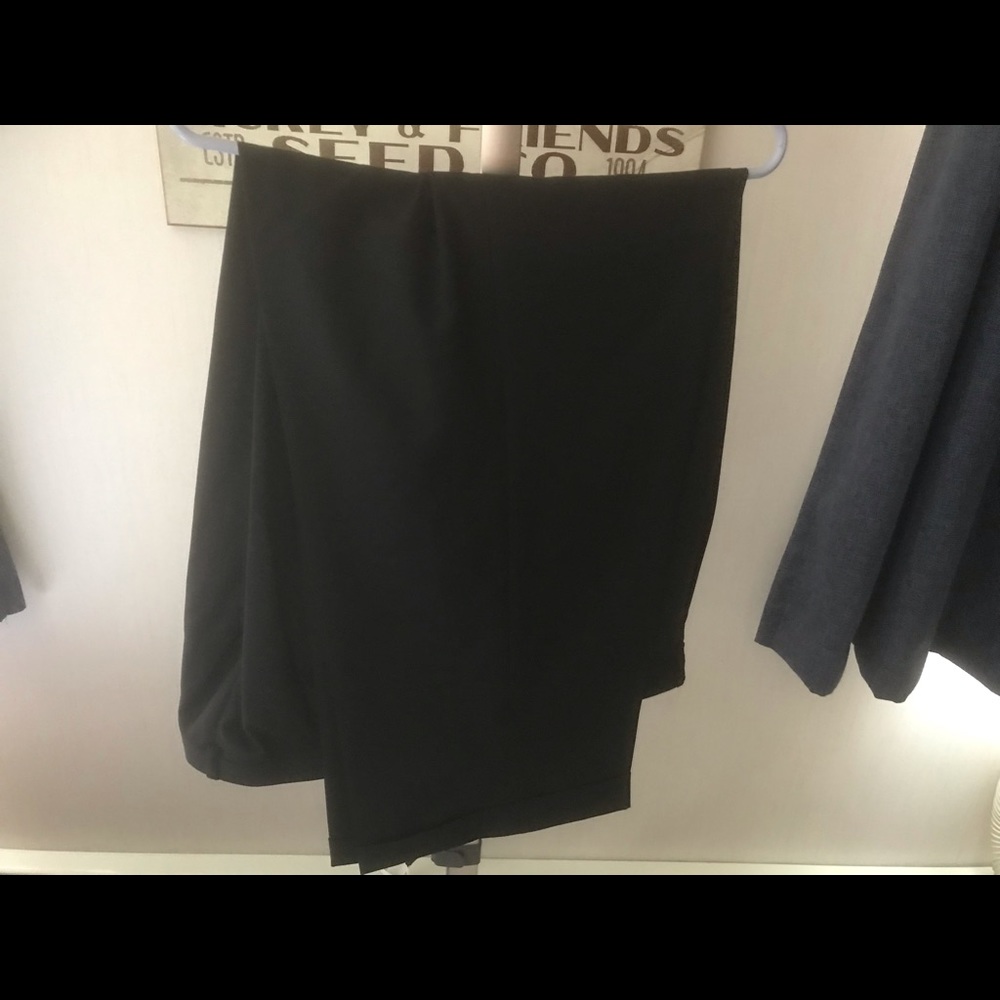 Suit - Picture 2 of 6